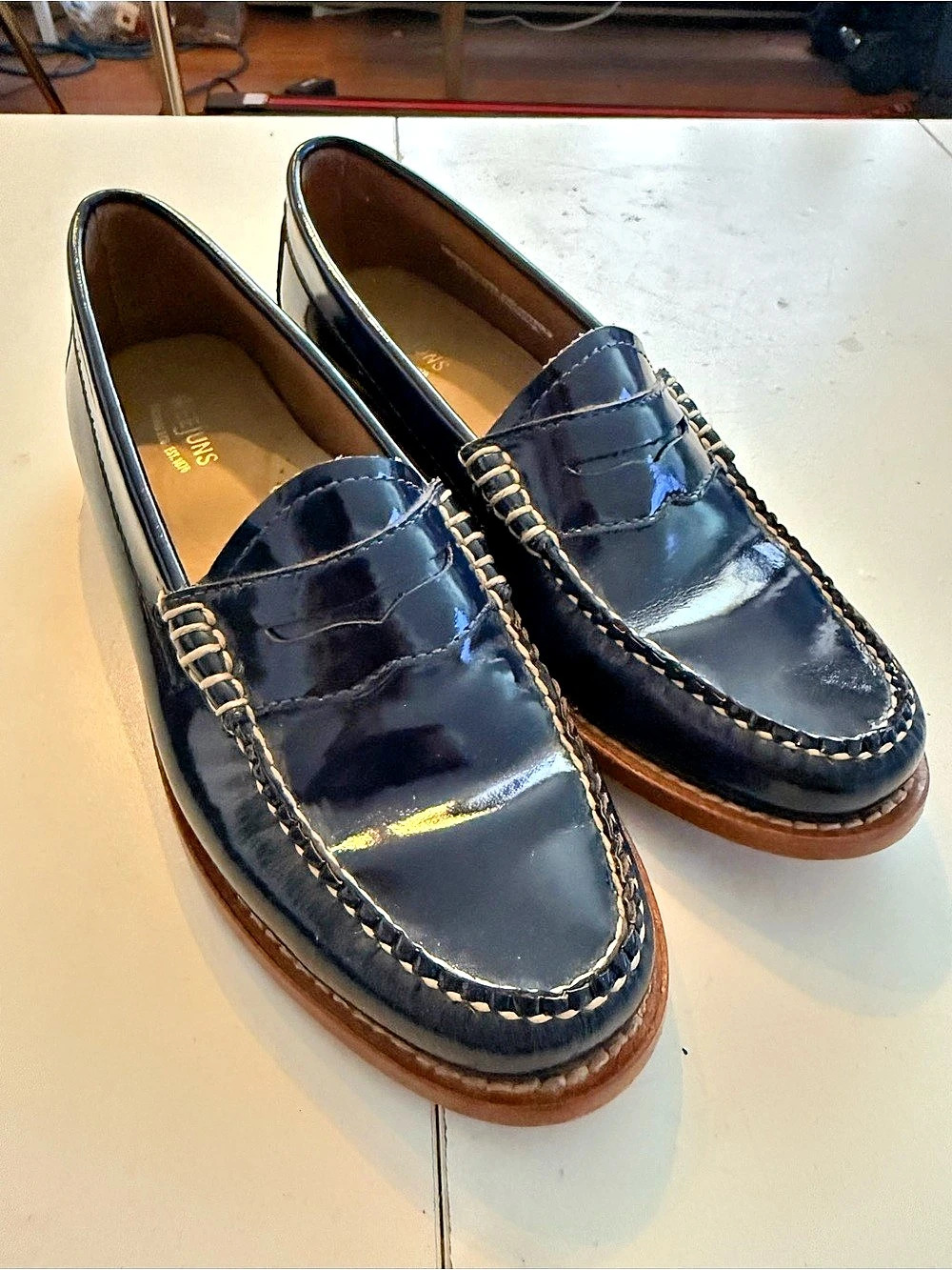 G.H. Bass & Co. Weejuns Navy Blue Patent Leather Penny Loafers Preppy Academia 6
